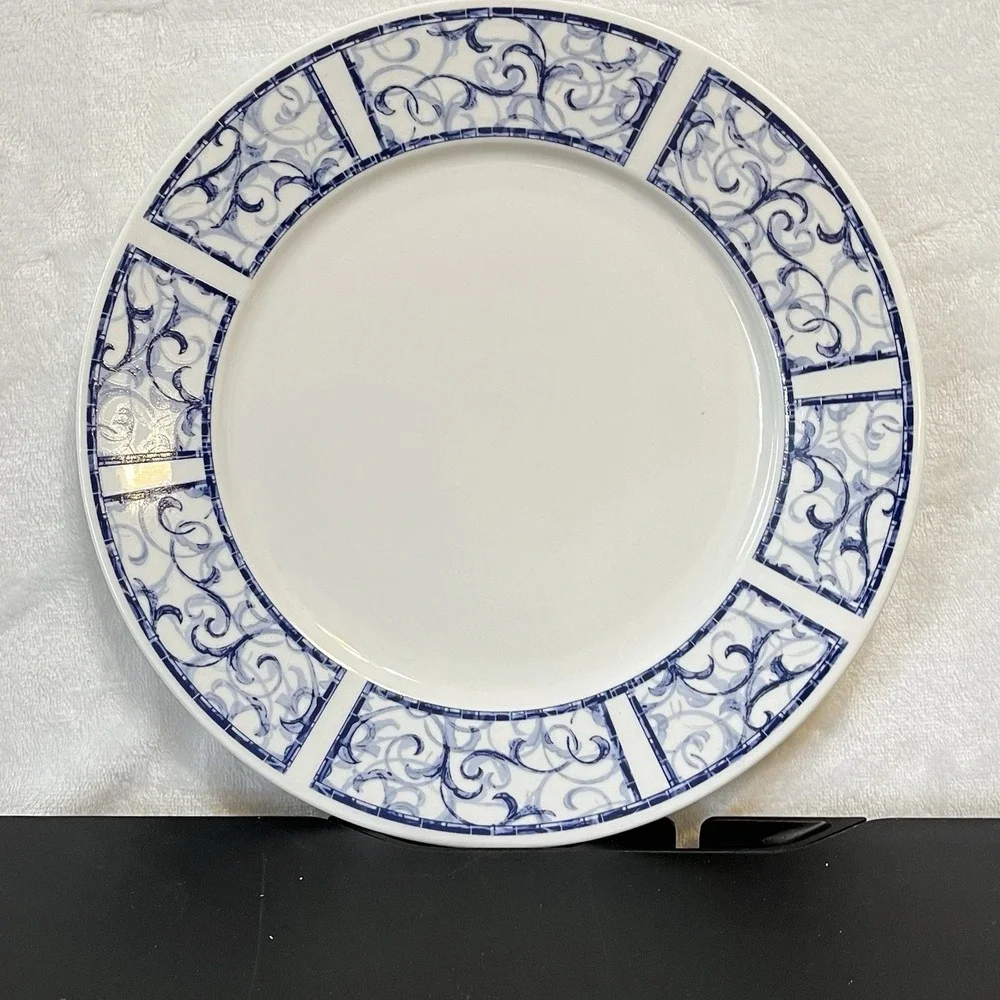 Oneida BRETON BLUE Stoneware Dinner Plate 1999 Width 10.5